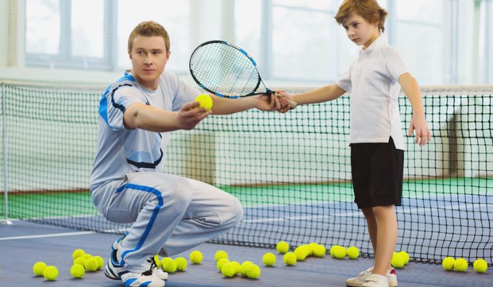 Tennis-training-course-for-children